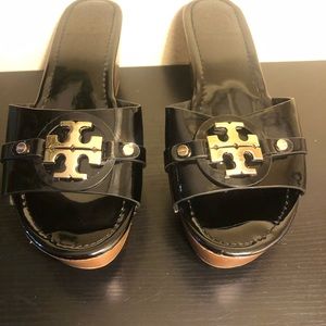 Tory Burch black patent wedge sandals size 10